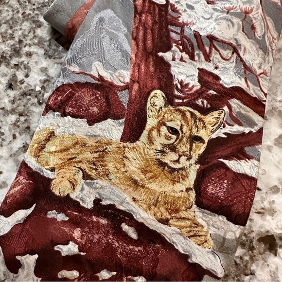 Cougar Neck Tie Mens Tie Grey Maroon Silk - Picture 2 of 4